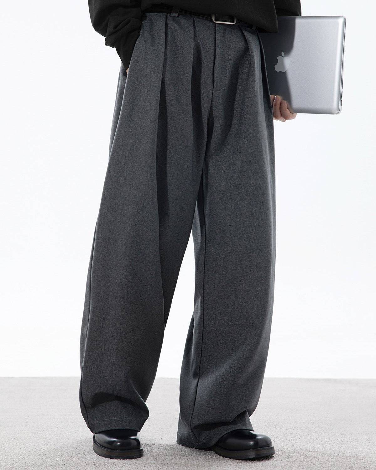Pantaloni Larghi Uomo con Pinces in Cotone