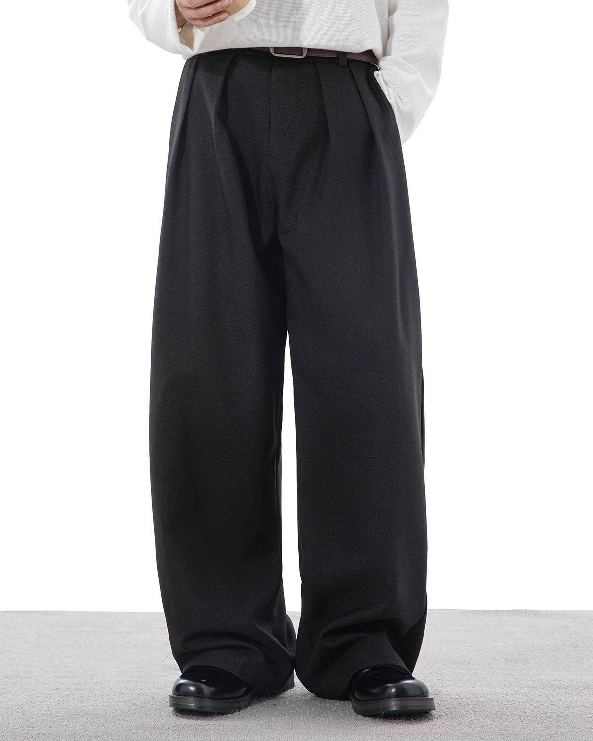 Pantaloni Larghi Uomo con Pinces in Cotone