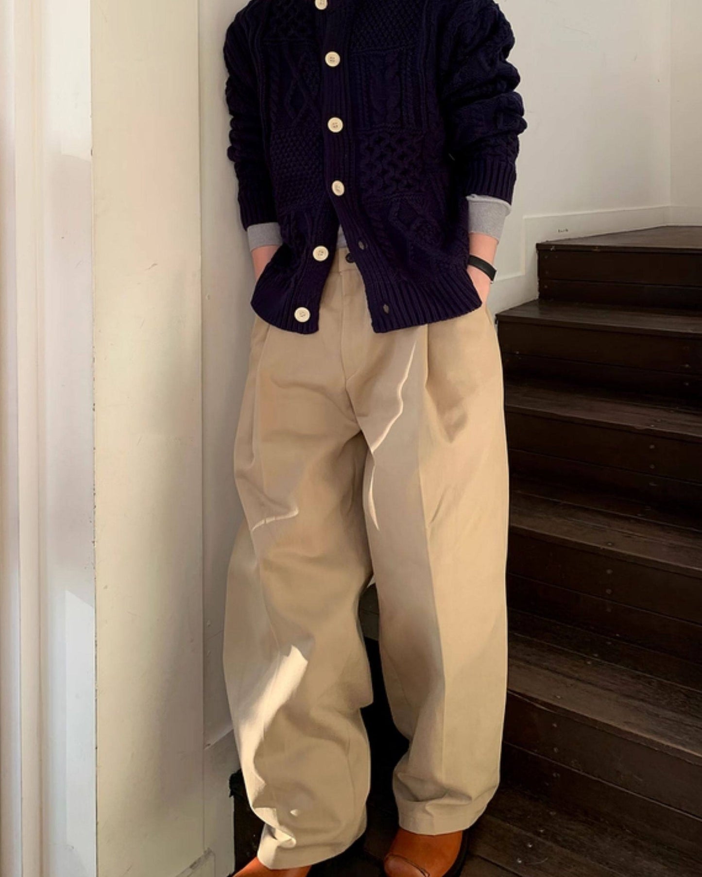 Pantaloni Larghi Uomo Vita Alta con Pinces in Lino