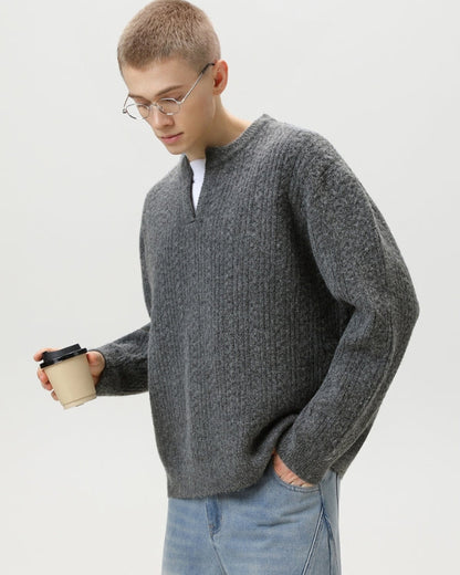 Maglione Uomo a Trecce Scollo a V in Lana