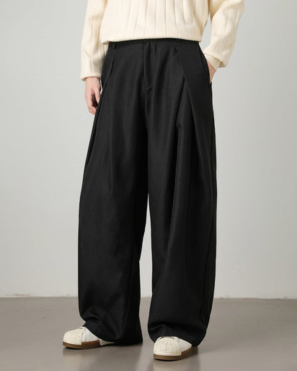Pantaloni Larghi Uomo con Pinces Taglio Fluido