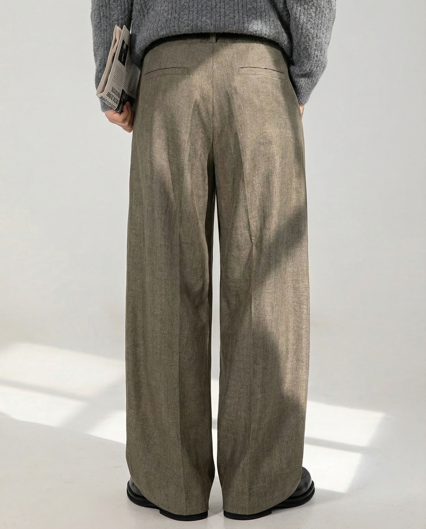 Pantaloni Larghi Uomo con Pinces Taglio Fluido