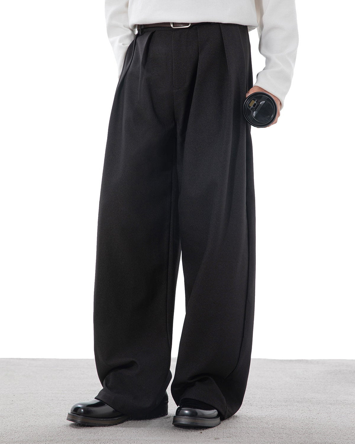 Pantaloni Larghi Uomo con Pinces in Cotone