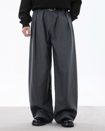 Pantaloni Larghi Uomo con Pinces in Cotone