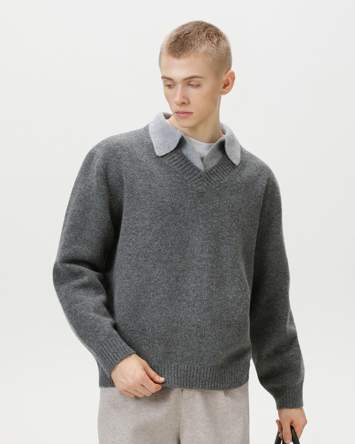 Maglione Uomo Scollo a V con Colletto in Lana